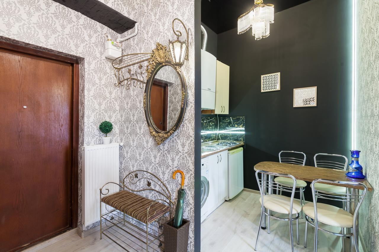 Austrian Apartments Leopolli Near Railway Station Львів Екстер'єр фото